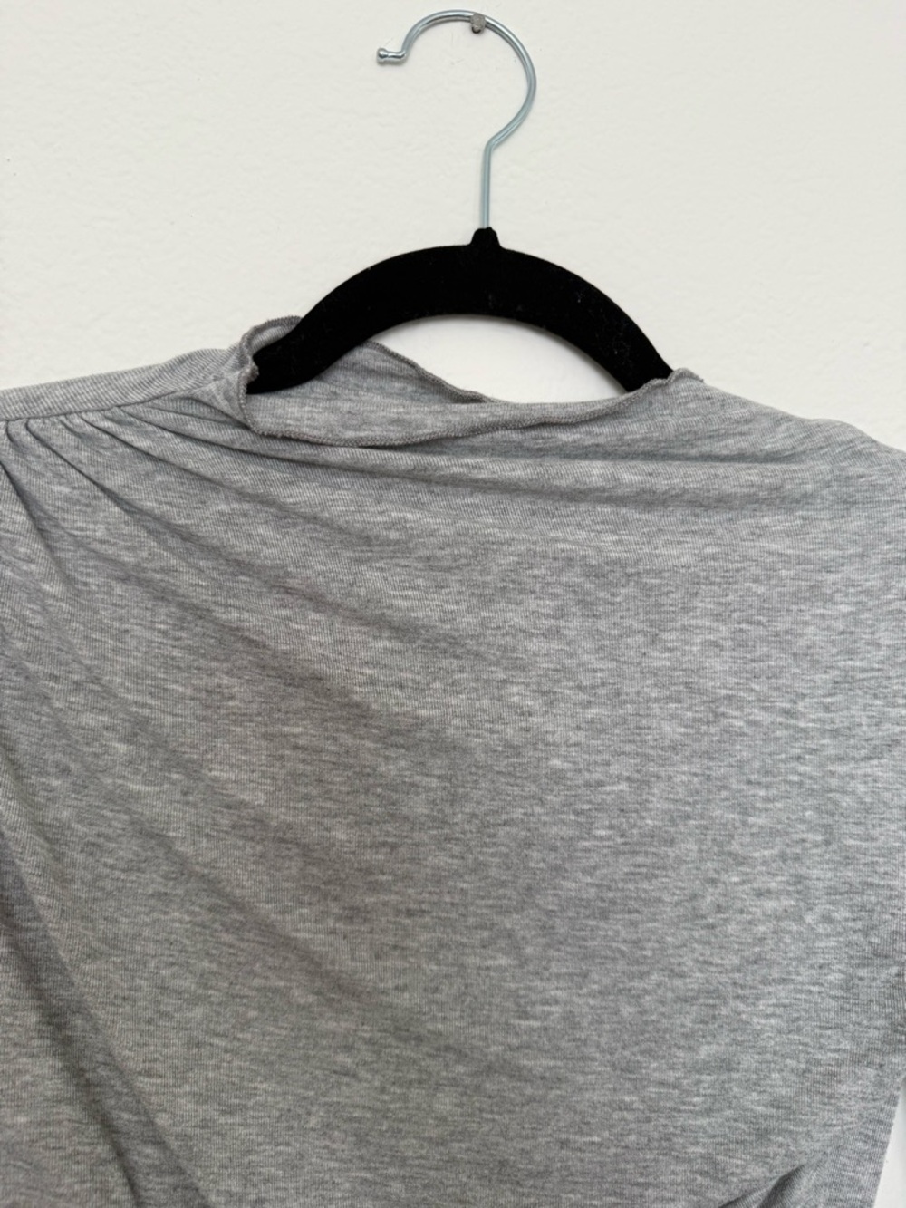 Commense Ruched Long Sleeve - Picture 5 of 8